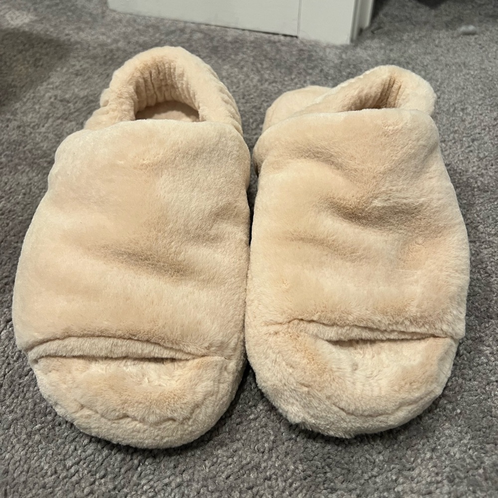 Women’s Slippers